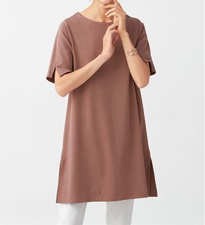 BELLUNA（ベルーナ）の「艶やか綿１００％スリット入りチュニックワンピース（チュニックワンピース）」｜テラコッタ