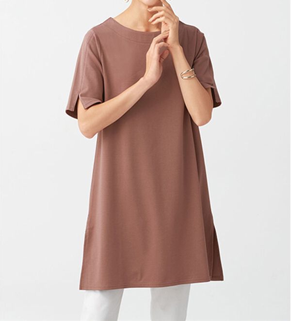 BELLUNA（ベルーナ）の「艶やか綿１００％スリット入りチュニックワンピース（チュニックワンピース）」｜テラコッタ