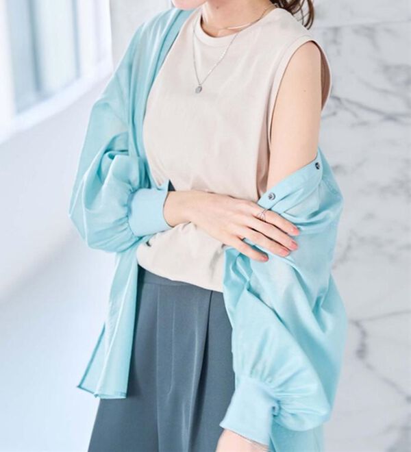 RANAN（ラナン）の「ディープVネックシアーシャツ（シャツ）」｜詳細画像