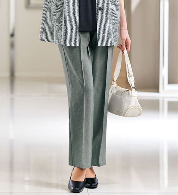 BELLUNA（ベルーナ）の「おでかけに嬉しい快適ストレッチ素材パンツ（フルレングスパンツ）」｜チャコール