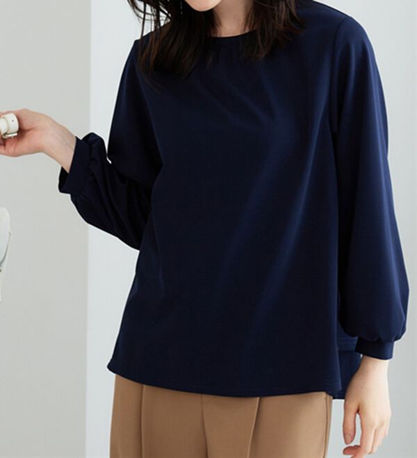 BELLUNA（ベルーナ）の「【再入荷】ボリューム袖美人顔バックフレアーＴブラウス（ブラウス）」｜詳細画像