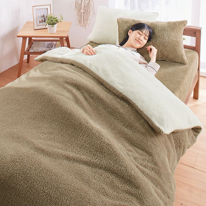 V＆A いちご泥棒 掛けふとんカバーNo.107 2組 色違いセット V＆Aいちご泥棒