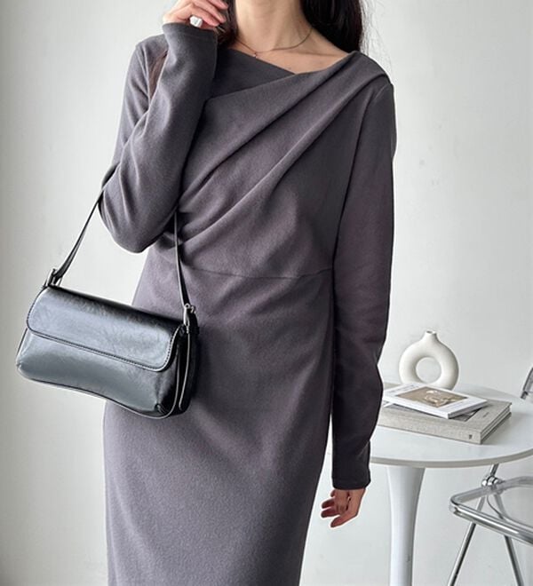 GeeRA（ジーラ）の「ドレープデザインワンピース（その他ワンピース）」｜詳細画像