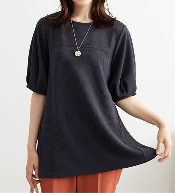 BELLUNA（ベルーナ）の「ポコポコ素材ふんわり袖チュニック（チュニック）」｜詳細画像