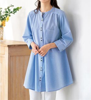 BELLUNA（ベルーナ）の「ＵＶ対策！多ボタンデザインシャツチュニック（チュニック）」｜ブルーストライプ