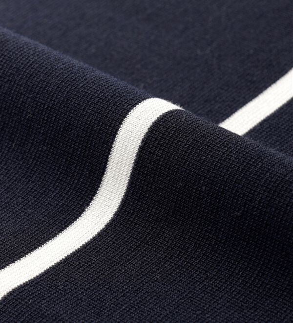 BELLUNA（ベルーナ）の「ポンチ素材パネルボーダープルオーバー（カットソー）」｜詳細画像