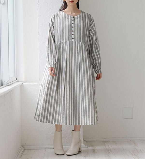 A HAPPY MARILYN（アハッピーマリリン）の「【Ｌ～６Ｌ】綿１００％さらりリラックス ゆったりシルエットのスッキリ柄 ストライプ マルチストライプコットンワンピ（ロングワンピース）」｜カーキ系