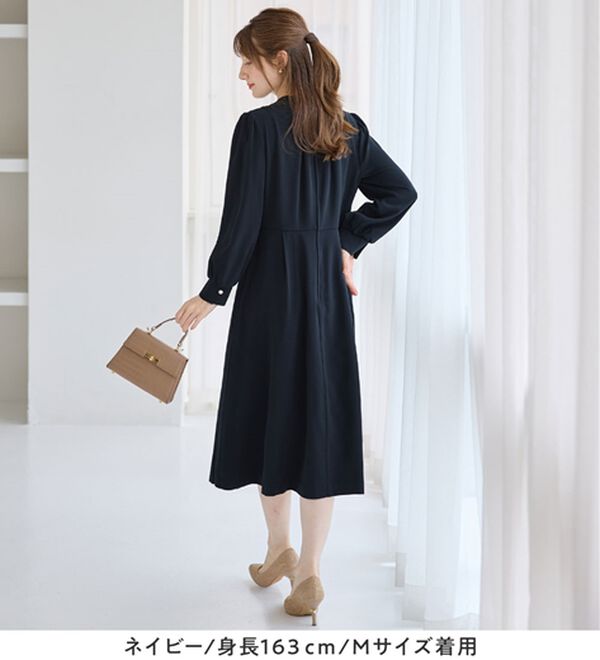 alotta（アロッタ）の「【嬉しい５つの機能付】ネックパール調タックフレアーワンピース（その他ワンピース）」｜詳細画像