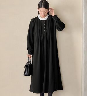 Viola e Viola（ヴィオラ エ ヴィオラ）の「【３つの機能付】衿２WAY仕様ピンタックワンピース（その他ワンピース）」｜詳細画像