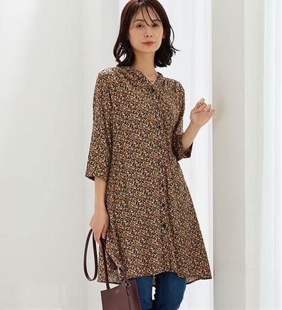 BELLUNA（ベルーナ）の「レーヨンプリントギャザー使いワンピース（その他ワンピース）」