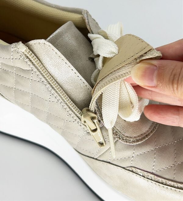 BELLUNA（ベルーナ）の「４Ｅ厚底キルティング風スニーカー（スニーカー）」｜詳細画像