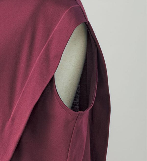 BELLUNA（ベルーナ）の「＜日本製＞クールコットン１００％袖タックプルオーバー（カットソー）」｜詳細画像