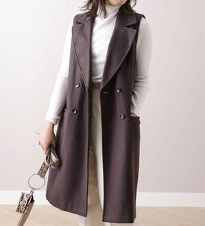 BELLUNA（ベルーナ）の「ウール調素材ロングジレ（ジレ）」｜チャコール