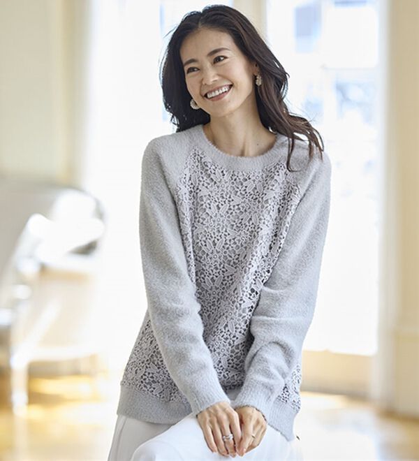 BELLUNA（ベルーナ）の「ふんわり可愛い花柄レースのシャギーセーター（ニット・セーター）」｜詳細画像
