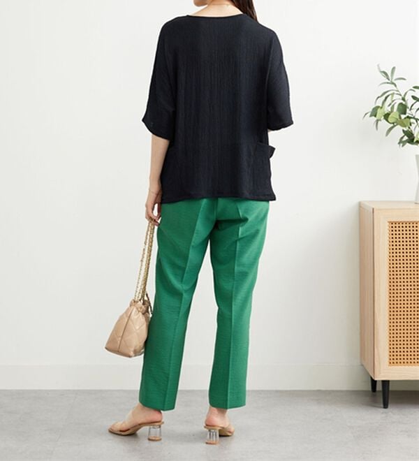 BELLUNA（ベルーナ）の「シャイニー楊柳ポケット使いプルオーバー（カットソー）」｜詳細画像