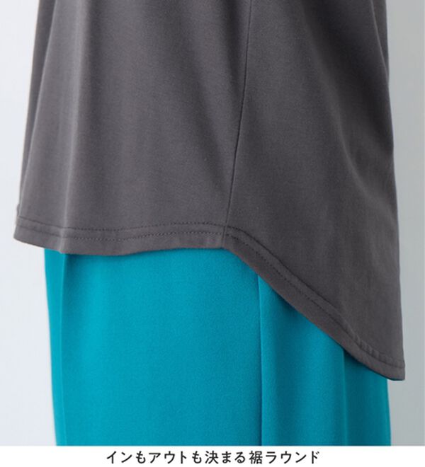 alotta（アロッタ）の「【選べる袖丈】柔らか綿混素材パール調ボタンＴシャツ（カットソー）」｜詳細画像