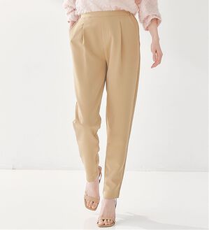 RANAN（ラナン）の「【選べる股下】ひんやり美脚シルエットタックパンツ（フルレングスパンツ）」｜ライトベージュ