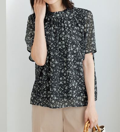 BELLUNA（ベルーナ）の「〈日比谷花壇〉フリル衿シフォンブラウス（ブラウス）」