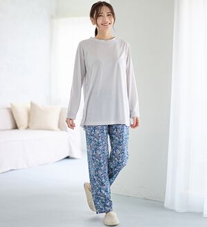 LAVIENNE（ラヴィエンヌ）の「【３点セット】【ヒビヤカダン　スタイル】トラベルパジャマ（パジャマ・ルームウェア）」｜ライトグレー×ネイビー系花柄