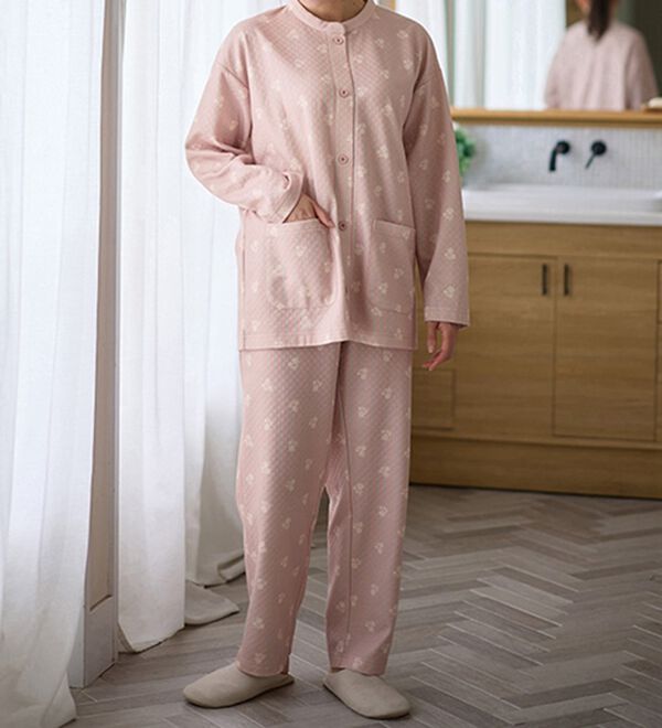 LAVIENNE（ラヴィエンヌ）の「綿入りキルトパジャマ（パジャマ・ルームウェア）」｜詳細画像