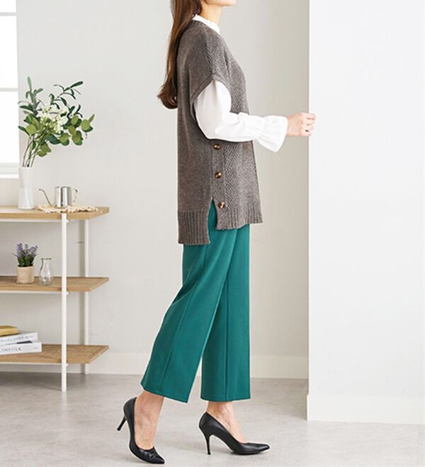 BELLUNA（ベルーナ）の「ボタン使いゆったりニットベスト（ベスト）」｜詳細画像