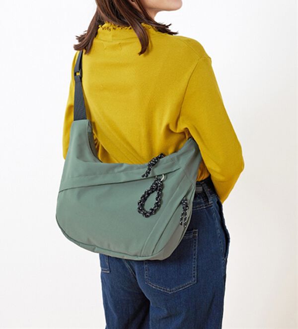 BELLUNA（ベルーナ）の「たっぷり収納！ナイロンショルダーバッグ（その他バッグ）」｜詳細画像