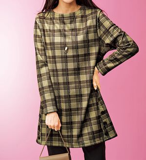 BELLUNA（ベルーナ）の「裏ベロアサイドボタン使いチュニック（チュニック）」｜ベージュ系チェック
