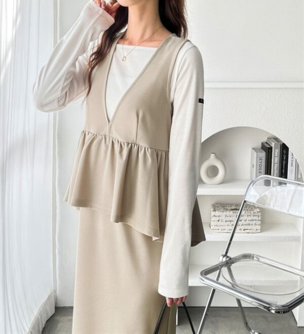 GeeRA（ジーラ）の「楽ちん！ペプラムジャンパースカート（ジャンパースカート）」｜詳細画像