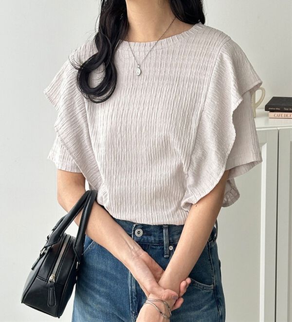 GeeRA（ジーラ）の「ラッフルショルダー表面感カットソー（カットソー）」｜詳細画像