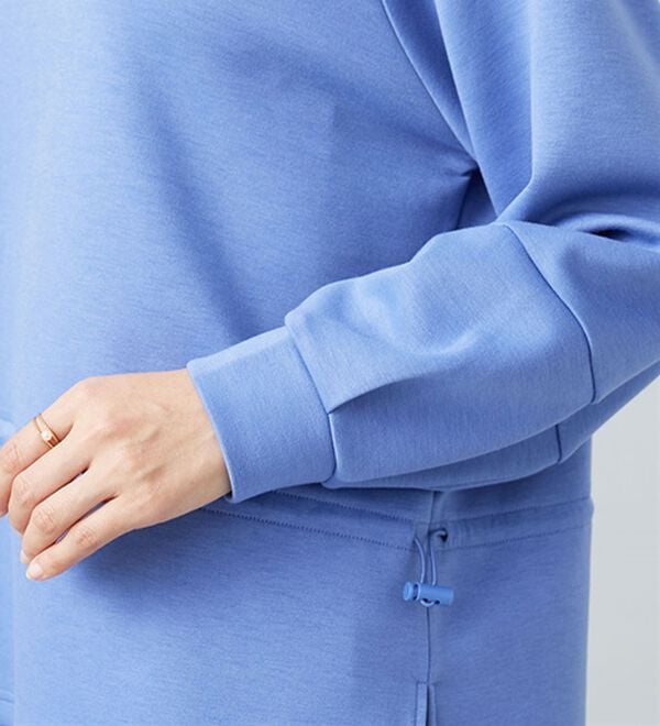 BELLUNA（ベルーナ）の「とろみ素材ドロスト使いプルオーバー（カットソー）」｜詳細画像