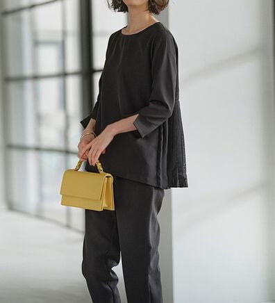 RANAN（ラナン）の「楽ちんキレイ見え！バックプリーツセットアップ（ブラウススーツ）」