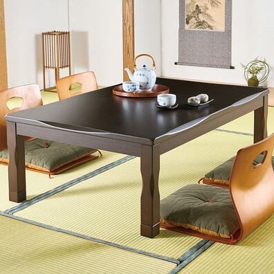 「重厚感のある家具調こたつ（こたつテーブル）」