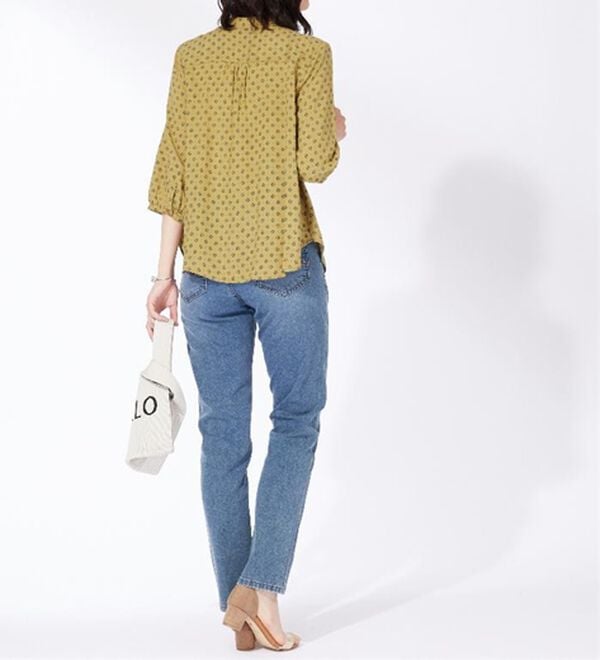 BELLUNA（ベルーナ）の「レーヨン素材ギャザー使いプリントブラウス（ブラウス）」｜詳細画像