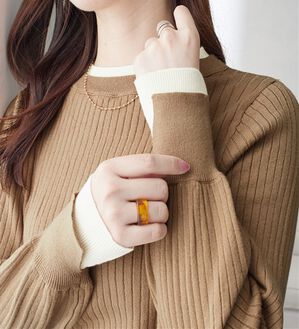 Viola e Viola（ヴィオラ エ ヴィオラ）の「レイヤード風リブニット（ニット・セーター）」｜杢ベージュ