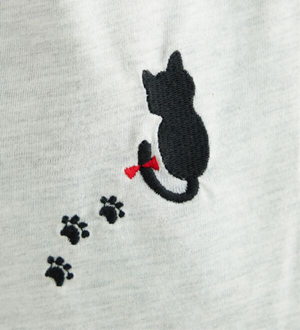 BELLUNA（ベルーナ）の「ネコ刺しゅうビッグプルオーバー（カットソー）」｜詳細画像