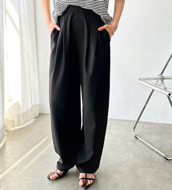 GeeRA（ジーラ）の「オンオフ着られる！カーブパンツ（フルレングスパンツ）」｜ブラック