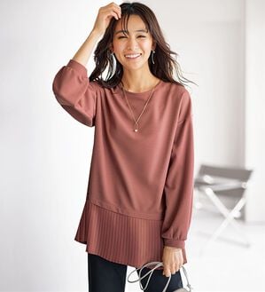 BELLUNA（ベルーナ）の「かのこ素材裾プリーツプルオーバー（カットソー）」｜ピンクベージュ