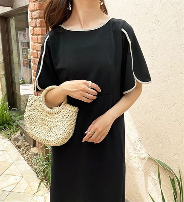 GeeRA（ジーラ）の「スリット入りフレアースリーブワンピース（その他ワンピース）」｜詳細画像