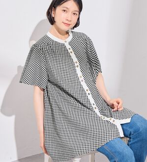 Viola e Viola（ヴィオラ エ ヴィオラ）の「クレリックデザインフレアー袖チュニック（チュニック）」｜詳細画像