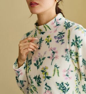 LAVIENNE（ラヴィエンヌ）の「【薄いのに暖かい】薄手ストレッチフリースのプリントハイネック長袖（ニット・セーター）」｜詳細画像