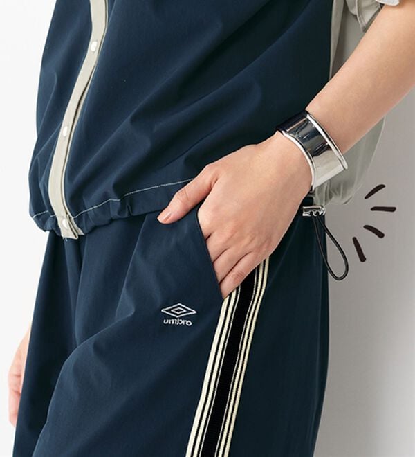 BELLUNA（ベルーナ）の「【ＵＭＢＲＯ】ライン切替ナイロンシャツ（シャツ）」｜詳細画像