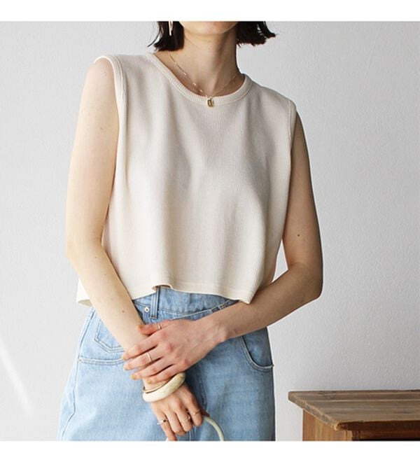 GeeRA（ジーラ）の「スナップボタンワッフルクロップドトップス（カットソー）」｜詳細画像