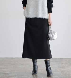 Pierrot（ピエロ）の「丈と柄が選べるカシミヤタッチＩラインスカート（ロングスカート）」｜ブラック