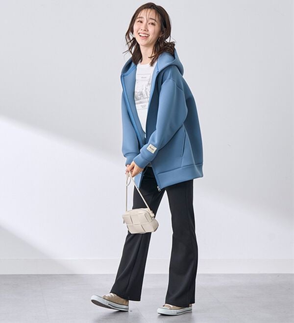 BELLUNA（ベルーナ）の「シュッと体型カバー！ジャストフィットフレアーパンツ（フルレングスパンツ）」｜詳細画像