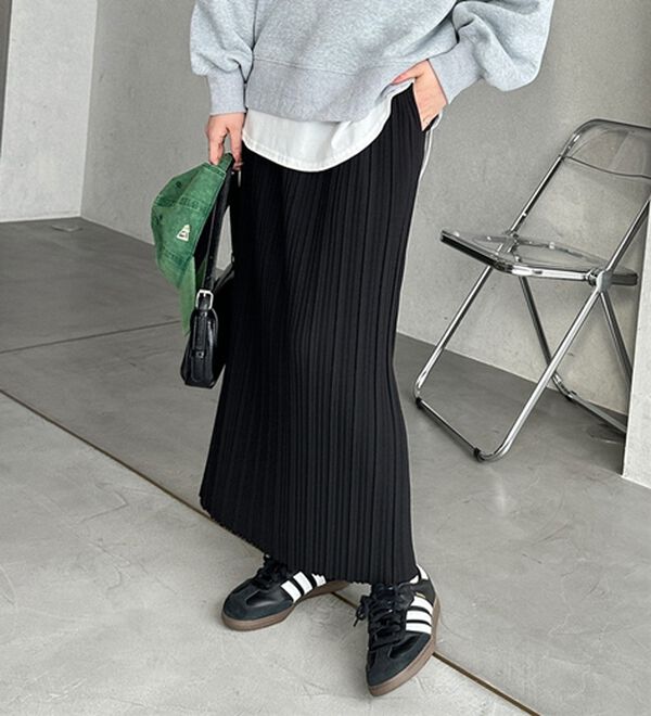 GeeRA（ジーラ）の「セルフカットプリーツナロースカート（ロングスカート）」｜ブラック