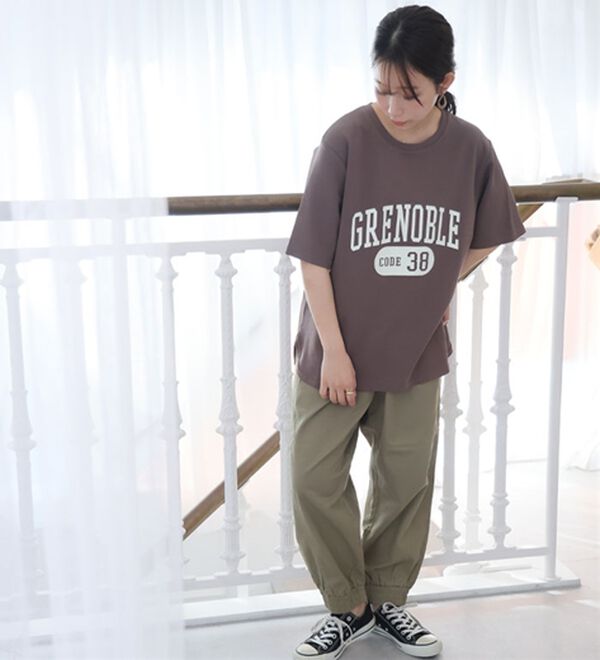 A HAPPY MARILYN（アハッピーマリリン）の「【Ｍ～８Ｌ】【接触冷感・ＵＶ対策】カレッジプリント裾ラウンドＴシャツ（Tシャツ）」｜詳細画像