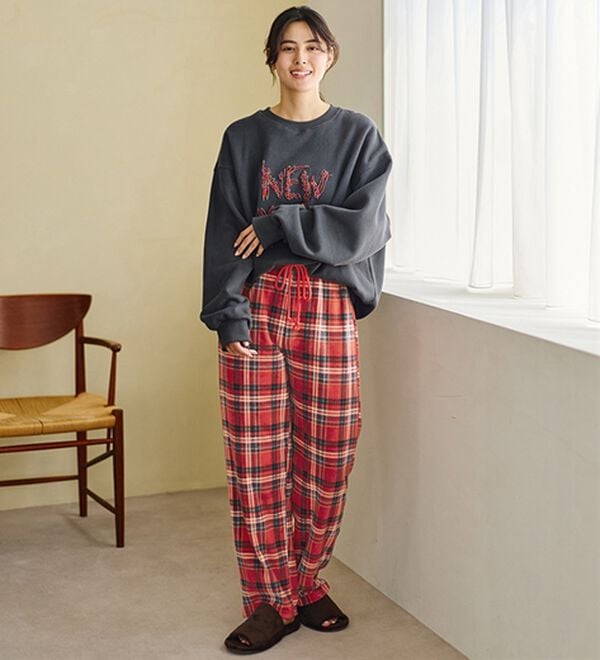 LAVIENNE（ラヴィエンヌ）の「肌側綿１００％あったかフリースボトム（その他パンツ）」｜詳細画像