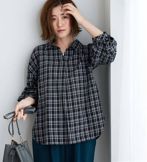 BELLUNA（ベルーナ）の「【新色追加】袖タックデザインスキッパーシャツ（シャツ）」｜詳細画像