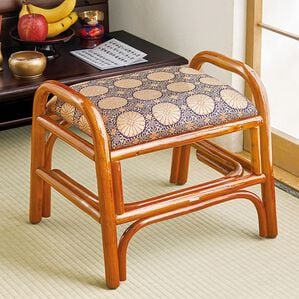 「手すり付仏前籐スツール（椅子・チェア・スツール）」｜1