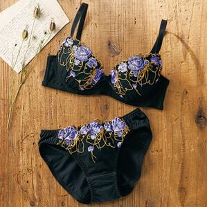 YU'NOW（ユナウ）の「ｔｏ　ｍｅｅブラジャー＆ショーツセット（ブラジャー＆ショーツセット）」｜ブラック系エンブレース